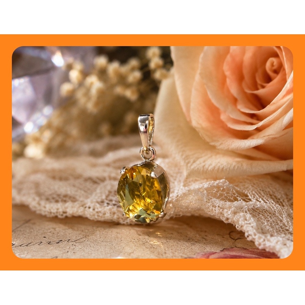 Unbranded Citrine Dainty Oval‎ Pendant Yellow Silver Tone Romantic Charm 1/4"